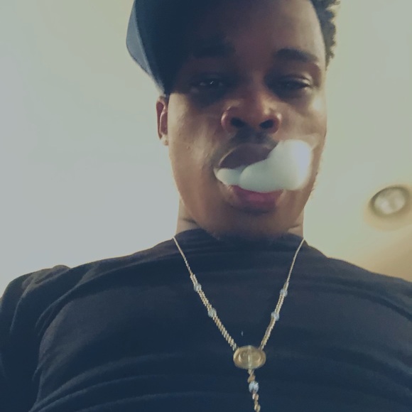 Meet your Posher, Elijuwon - Picture 1 of 1